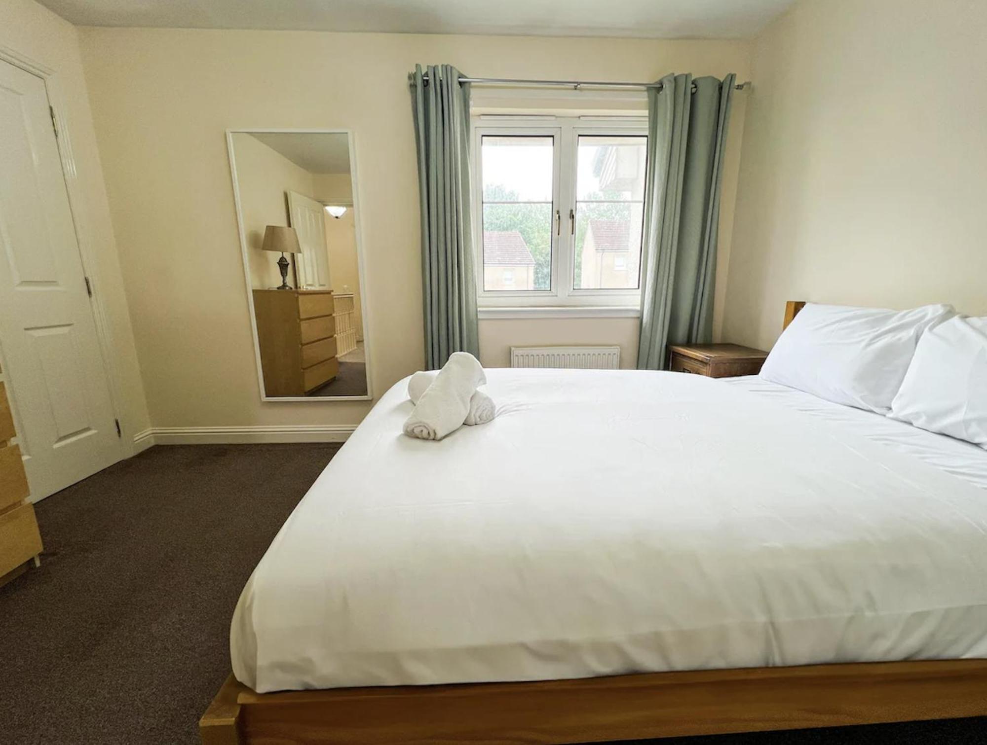 Glasgow Central - Entire House - Free Parking , Free Super Fast Wifi , Private Garden & Parking Security Exterior photo